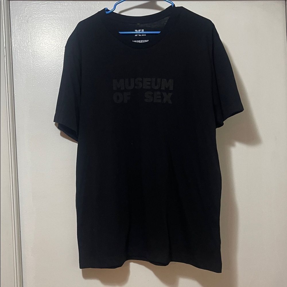 Museum of sex Black T-Shirt extra large NWT - Picture 2 of 6